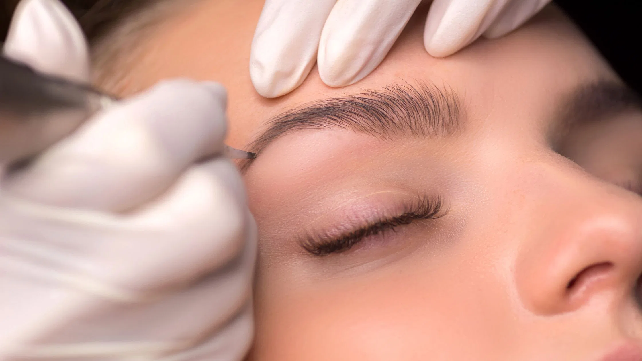 Advantages of Choosing Microblading as a Flexible Career for Women